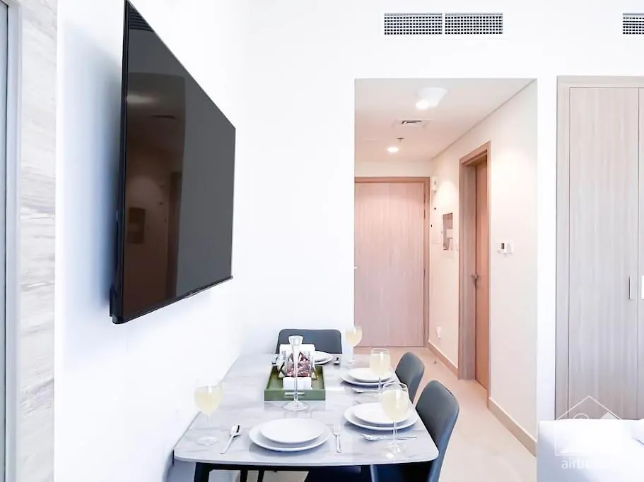 아파트 Balcony Studio Haven In Riviera 두바이 아랍에미리트